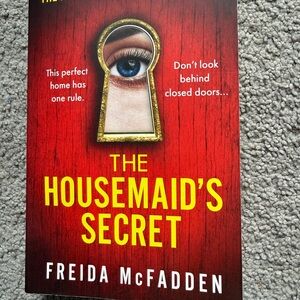 The Housemaid's Secret - Red Cover